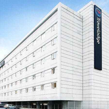 Travelodge London Feltham Exterior foto