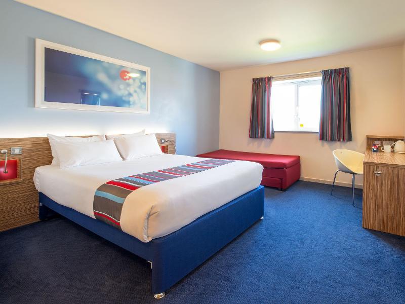Travelodge London Feltham Exterior foto